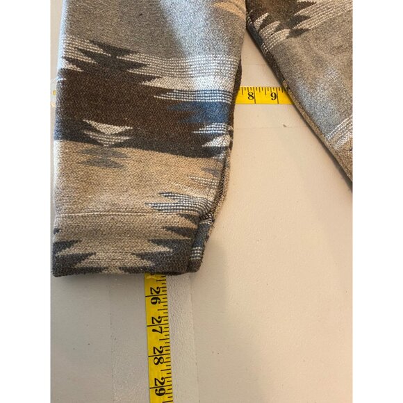 Vintage-Inspired Aztec Print Button-Up Shirt Medium - Picture 8 of 8